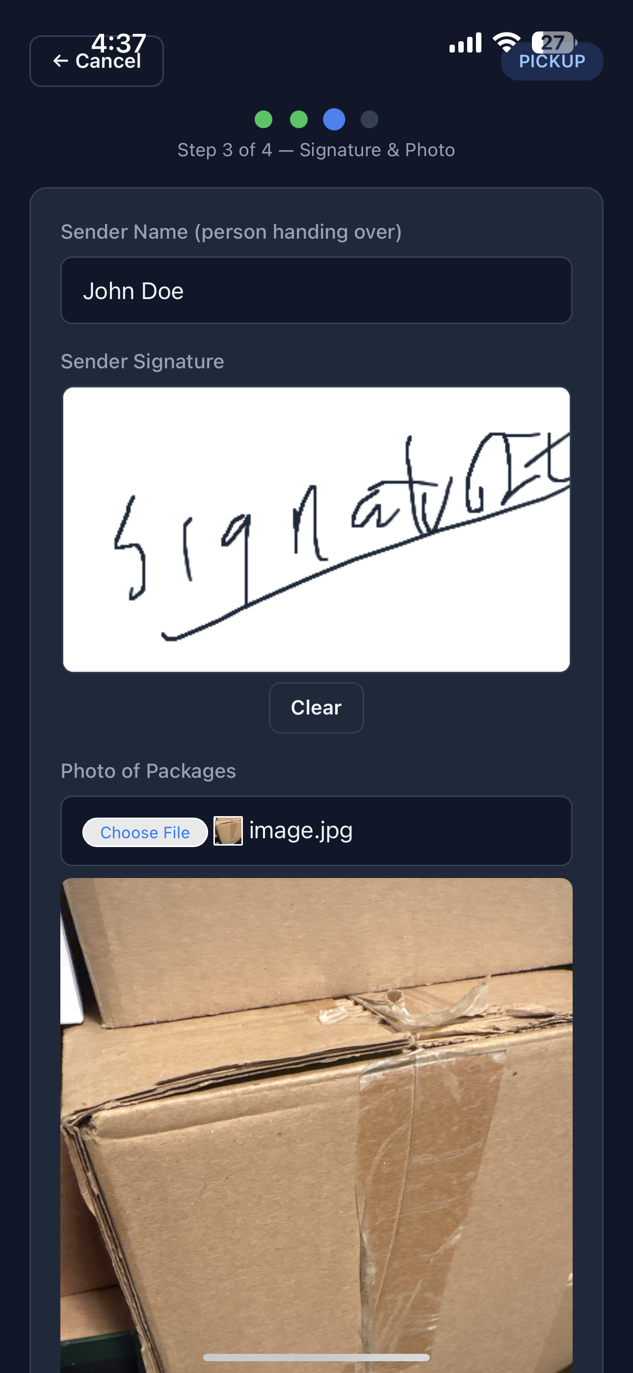 Abhol-Assistent Schritt 3 von 4 mit Absendernamenfeld, Unterschriftenbereich und Auswahl des Paketfotos