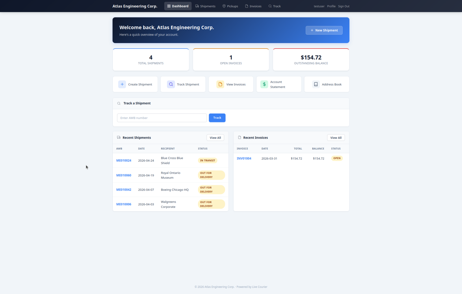Клиент портал табла со статистика, брзи дејства, неодамнешни пратки и фактури.